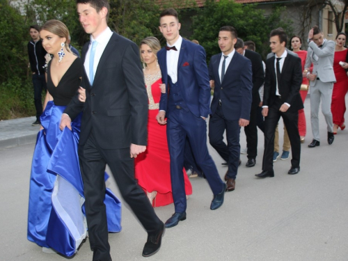 FOTO/VIDEO: Matura 2016. - Defile mladosti i ljepote na ulicama Prozora