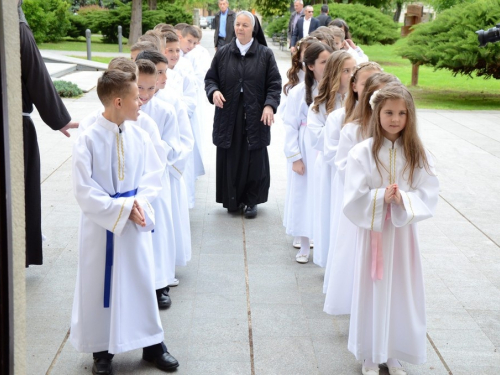 FOTO: Prva pričest u župi Rama Šćit