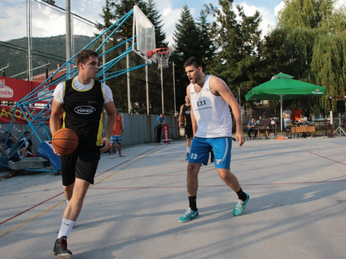 FOTO: Druga večer Streetball turnira u Prozoru