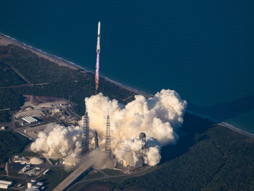 Blue Origin uspješno lansirao raketu New Glenn prema Marsu