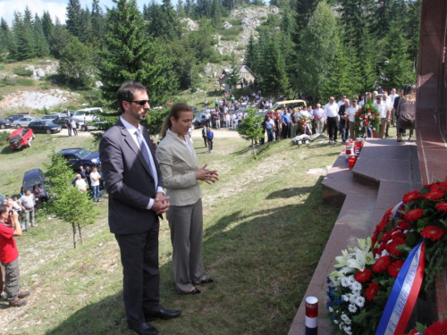 FOTO: Obilježena 22. obljetnica stradanja 39 Hrvata na Stipića livadi