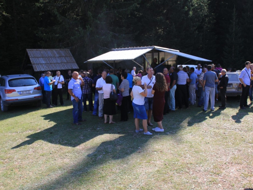 FOTO: Na Vran planini služena misa za poginule duvandžije