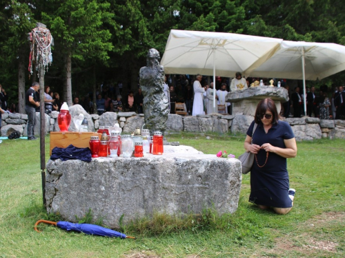 FOTO/VIDEO: Tisuće vjernika na Kedžari proslavilo Divin dan