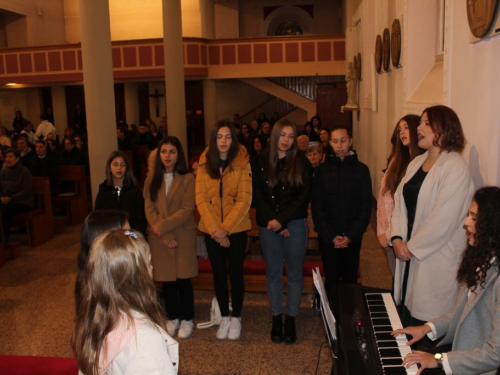 FOTO: Primanje novih članova u Društvo Prijatelja Maloga Isusa