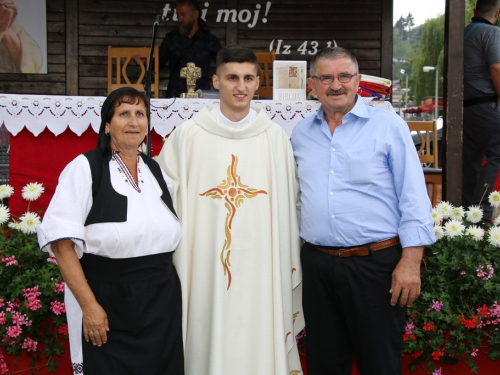 FOTO: Mlada misa vlč. Josipa Papka u župi Prozor