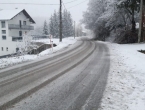 Ugažen snijeg otežava promet
