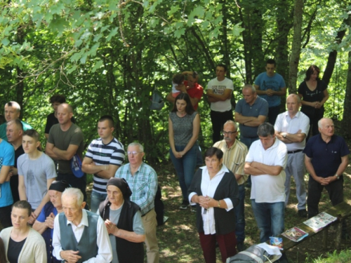 FOTO: Jubilarno 20. hodočašće na grob svećenika mučenika fra Stjepana Barišića