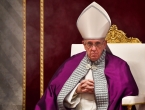 Papa Franjo poziva na cijepljenje, on će to učiniti ''sljedećeg tjedna''