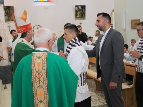 FOTO: Krizma u župi Rama-Šćit