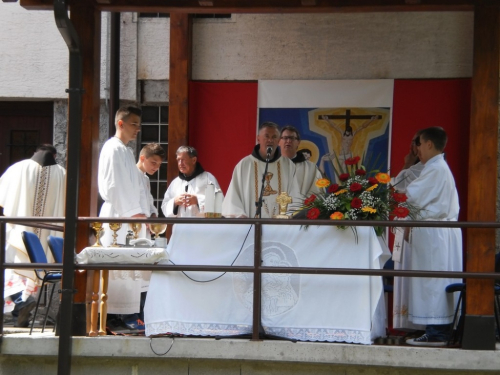 FOTO: Vanjska proslava sv. Ante u župi Gračac