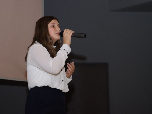 FOTO: Ines Markešić i Magdalena Zadro pobjednice dječjeg festivala ''Mala Rama 2024.''