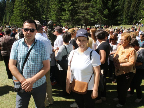 FOTO/VIDEO: Tisuće vjernika na Kedžari proslavilo Divin dan