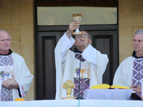 FOTO: Misa Uočnica povodom proslave Velike Gospe u župi Rama Šćit