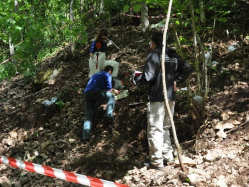 Došlo je vrijeme za to, da plaćamo točne informacije o lokacijama grobnica