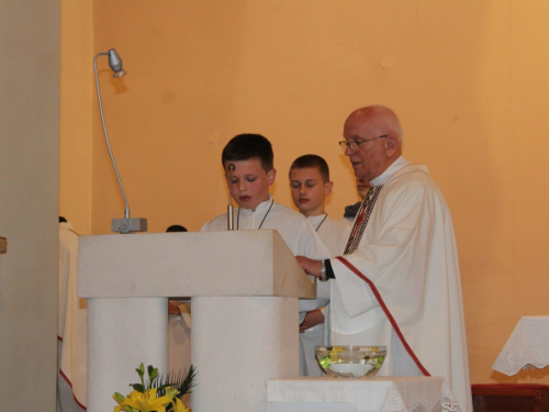 FOTO: Vazmeno bdijenje u župi Prozor