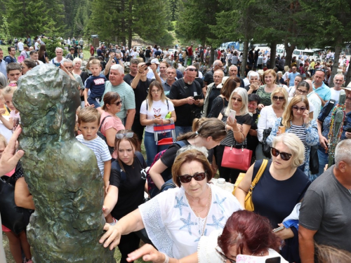 FOTO/VIDEO: Tisuće vjernika na Kedžari proslavilo Divin dan