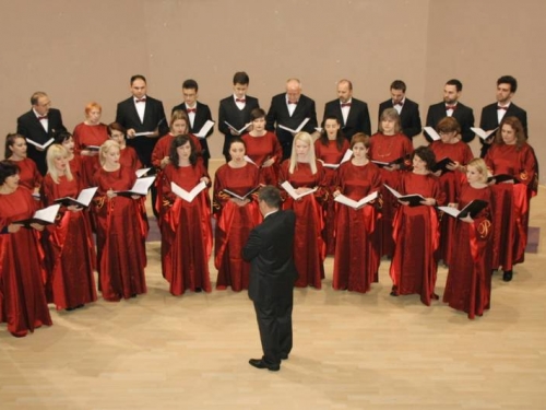 FOTO: Koncert Međureligijskog zbora "Pontanima" u Prozoru