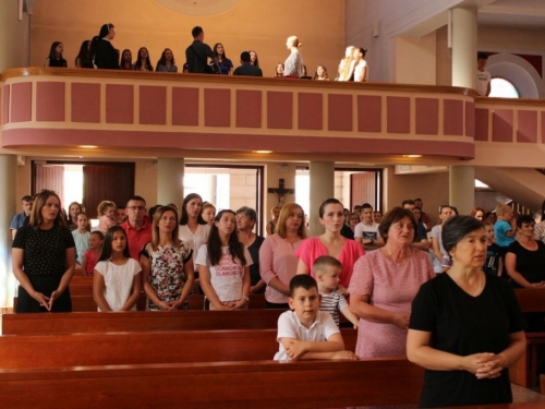 FOTO: U Prozoru održan dječji festival ''Djeca pjevaju Isusu''