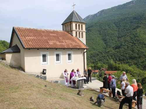 FOTO: Obilježena 28. obljetnica stradanja Hrvata na Hudutskom