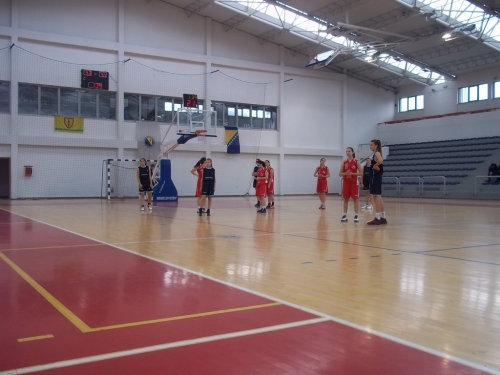 Ramske košarkašice i košarkaši gostovali u Vitezu
