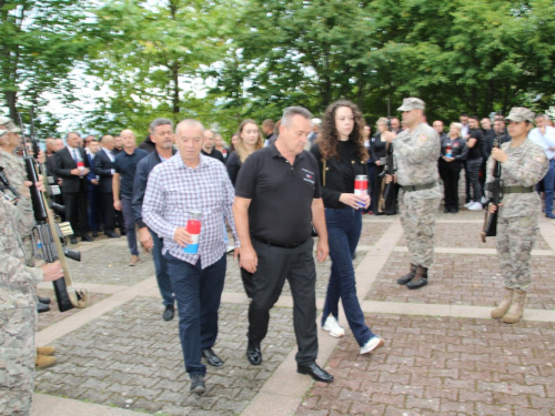 FOTO: Obilježena 32. obljetnica stradanja Hrvata na Uzdolu