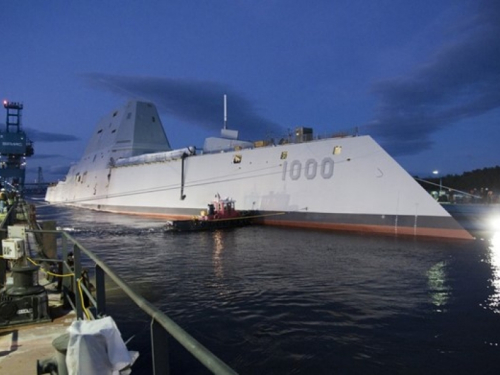 Najveći i najnapredniji razarač: U aktivnu flotu SAD-a uključen USS Zumwalt