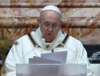 Papa Franjo na polnoćki pozvao na pomoć siromašnima