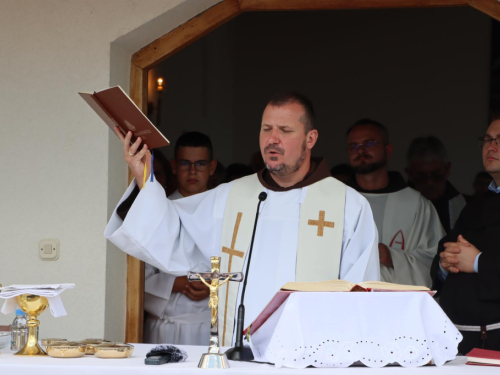 FOTO: Na Pidrišu proslavljen blagdan sv. Ante