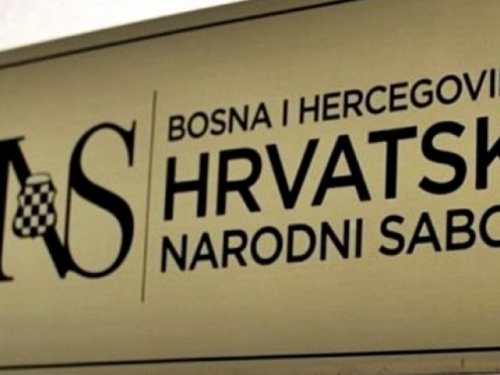 HNS: Grad Mostar ne smije biti žrtva nelegalnog i nelegitimnog SIP-a