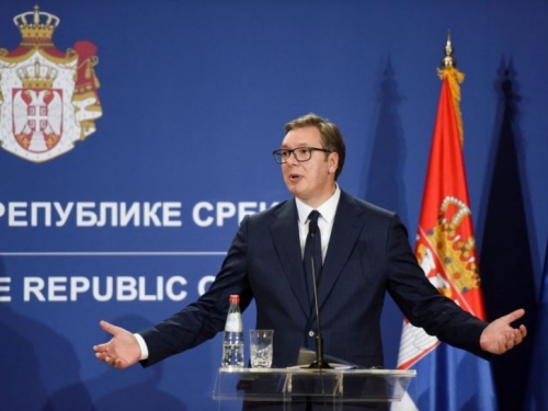Vučić htio danas u Jasenovac, vlada mu zabranila
