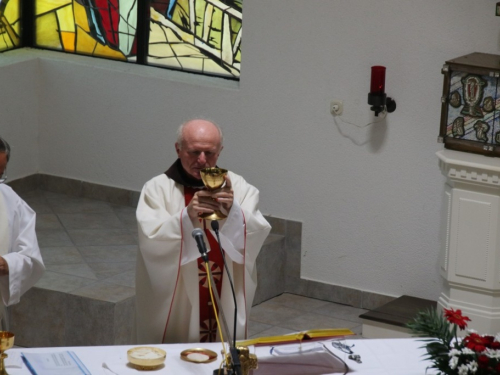 FOTO: Vanjska proslava sv. Ane u Podboru