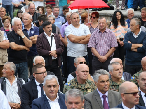 FOTO/VIDEO: Na Uzdolu obilježena 23. obljetnica stravičnog pokolja nad Hrvatima