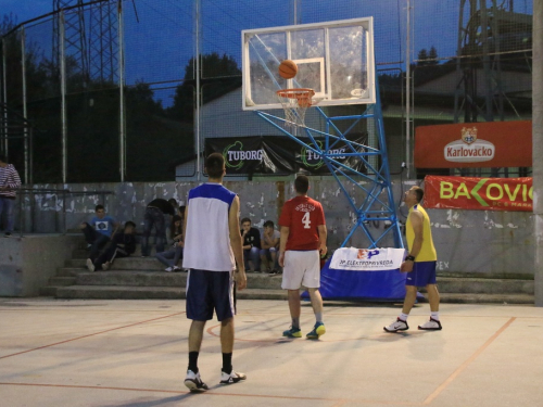 FOTO: U Prozoru počeo 13. Streetball turnir