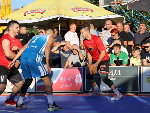 FOTO: Ekipa ''Ba.Riba'' pobjednik 20. Streetball Rama 2022.