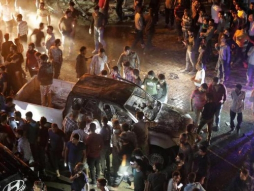 Na granici Turske i Sirije eksplodirala auto-bomba, poginulo 14 ljudi