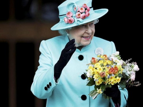 Kraljica zamolila političare da prekinu svađe oko Brexita