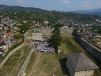Više od 1000 mladih na zajedničkom Hodočašću Mladeži HDZ BiH i Mladeži HDZ RH u Jajcu