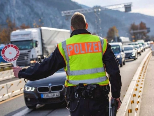 Državljanin BiH drogiran i bez dozvole krenuo BMW-om iz Njemačke u domovinu