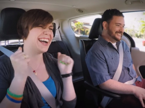 Pogledajte reakcije ljudi tijekom vožnje u automobilu bez vozača
