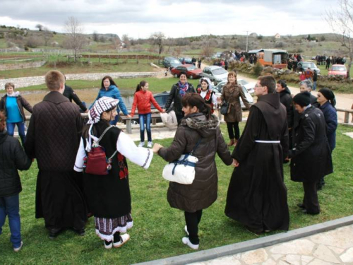 FOTO: Rumbočka fešta na Zahumu, proslavljen sv. Josip Radnik