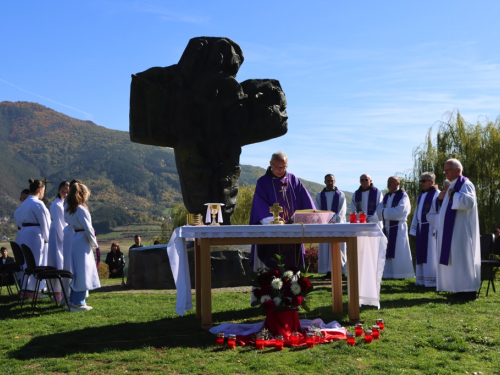 FOTO: Dan sjećanja na ramske žrtve - Komemoracija na Šćitu