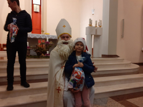 FOTO: Sv. Nikola posjetio župu Prozor