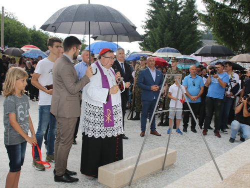 UZDOL: Otkriven spomenik poginulim braniteljima i obilježen Dan 3. bojne brigade Rama