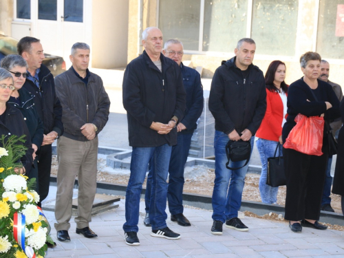 FOTO: Povodom Svih svetih u Prozoru zapaljene svijeće za poginule i preminule branitelje