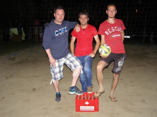 FOTO: U Ripcima održan turnir u odbojci na pijesku