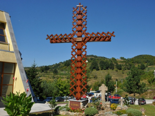 Poziv za pomoć u izgradnji spomen obilježja poginulim braniteljima na Uzdolu