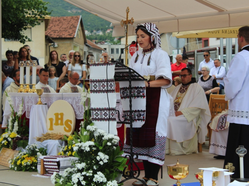 FOTO: Mlada misa vlč. Marina Petrovića u župi Prozor