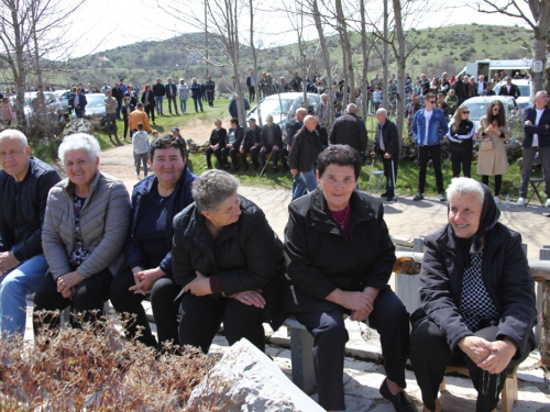 FOTO: Druženje Rumbočana i sv. misa na Zahumu