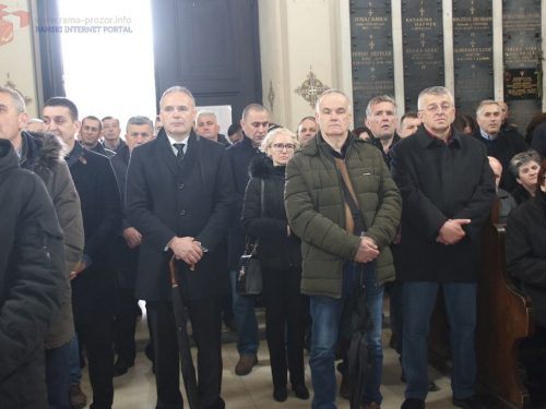 FOTO: Na Mirogoju sahranjen pukovnik Ante Pavlović