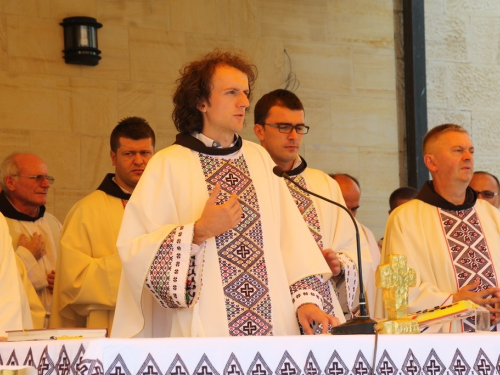 FOTO: Proslava Velike Gospe i Mlade mise fra Ivana Tučića u župi Rama-Šćit